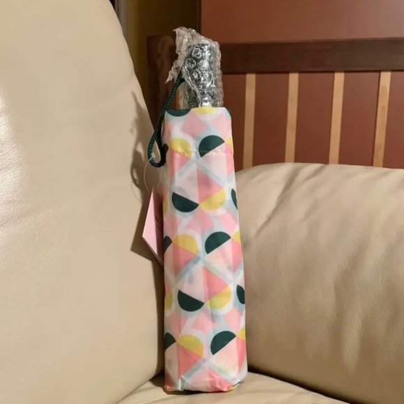 KATE SPADE GEO SPADE TRAVEL UMBRELLA - Picture 2 of 5